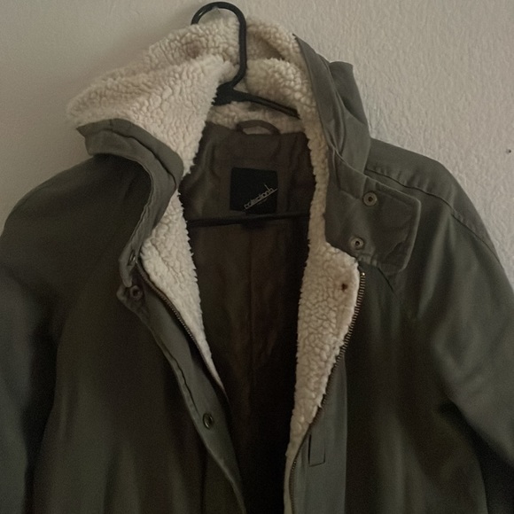 Cute jacket! - Picture 2 of 3